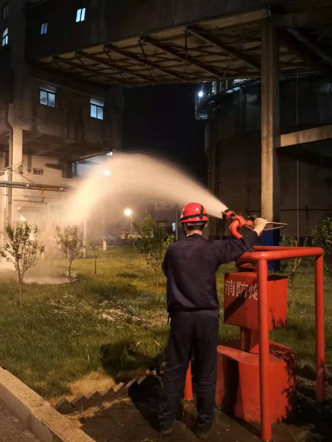 直流喷雾两用消防水炮 防冻自泄式消防炮